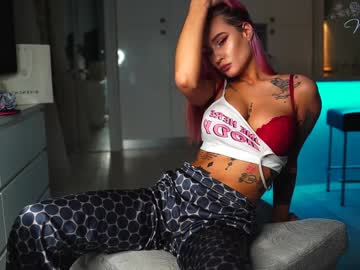 Chica tímida decidió jugar con sus grandes tetas por la mañana - Luxury Orgasm